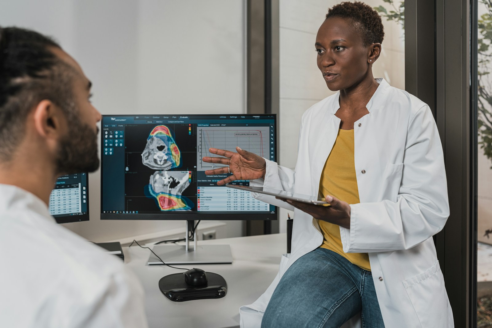 Médicos especialistas em atendimento